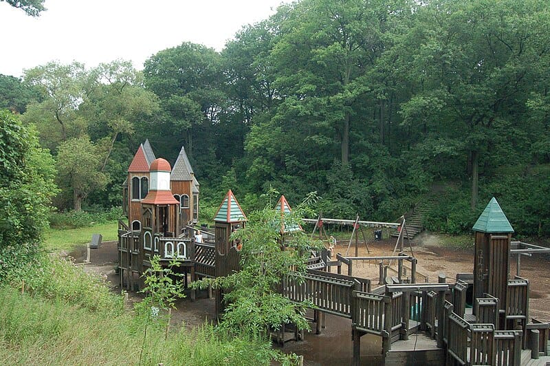 High Park-Swansea, Toronto: A Top GTA Neighbourhood for Nature & City Living