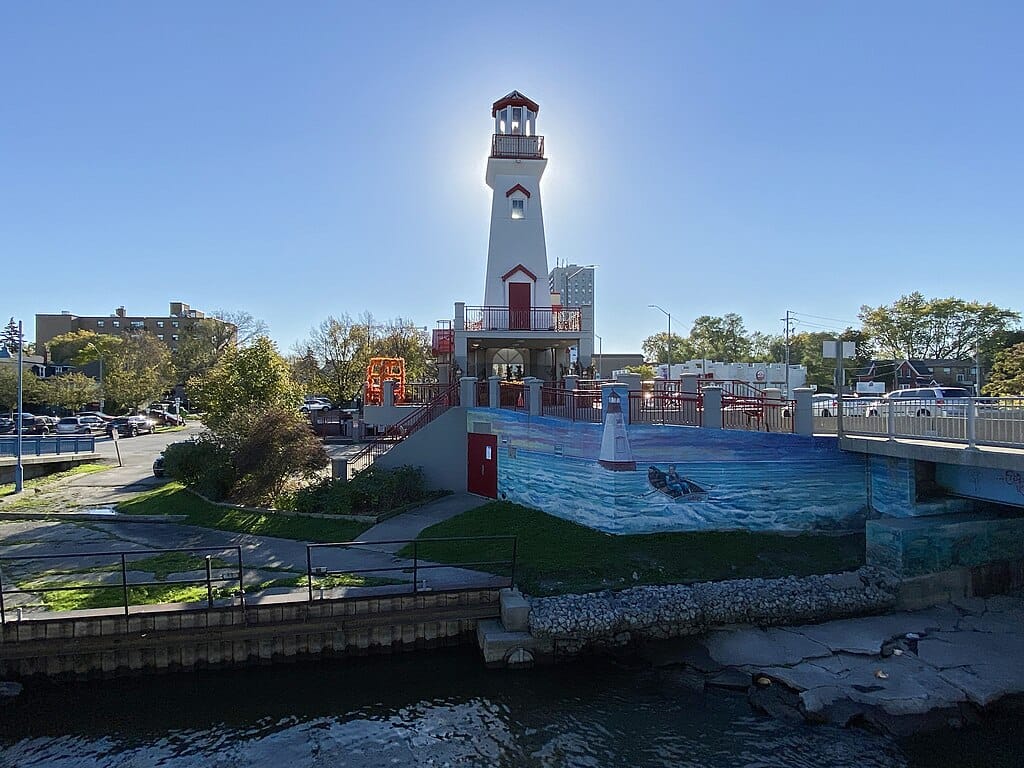 Port Credit Real Estate: July 2025 Insights!