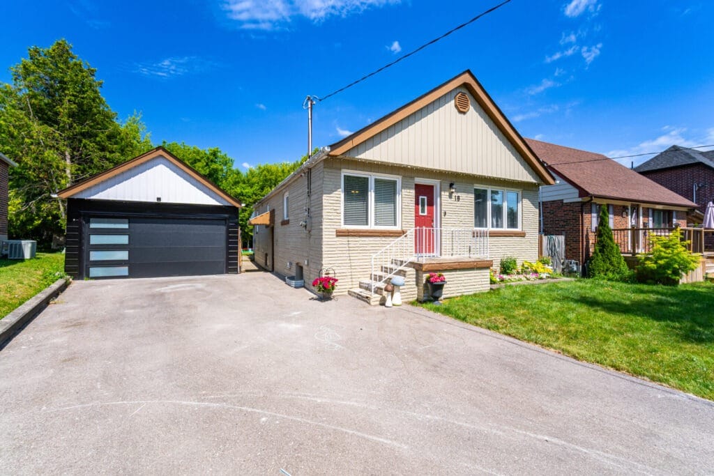 Invest, Live, Profit: GTA Rental Revolution