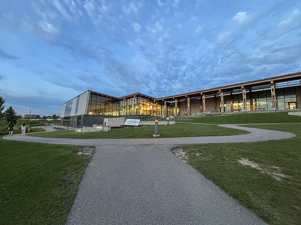 Oak Ridges Real Estate: October 2025 Real Estate Insights!