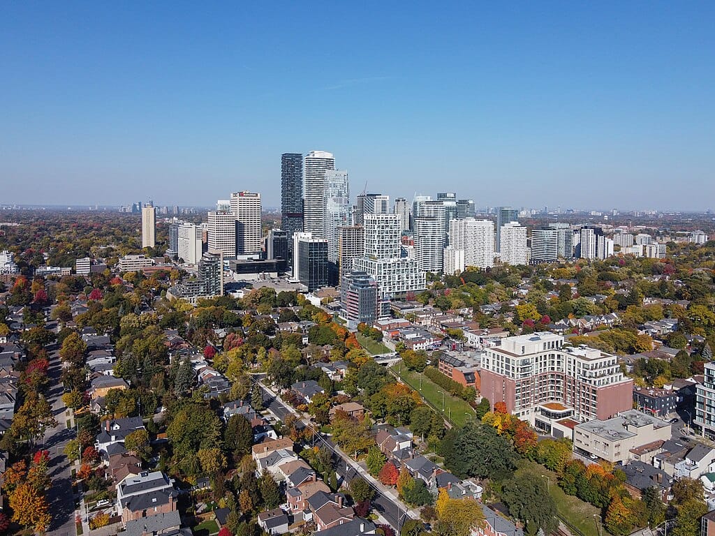 October 2025: Yonge-Eglinton Real Estate Trends!